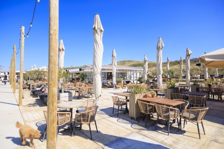 Manta Beach — restaurant in Scheveningen