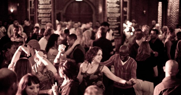 Salsa Night — markt-eten in Scheveningen