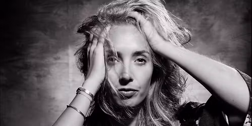Tess Merlot — Muziek in Scheveningen