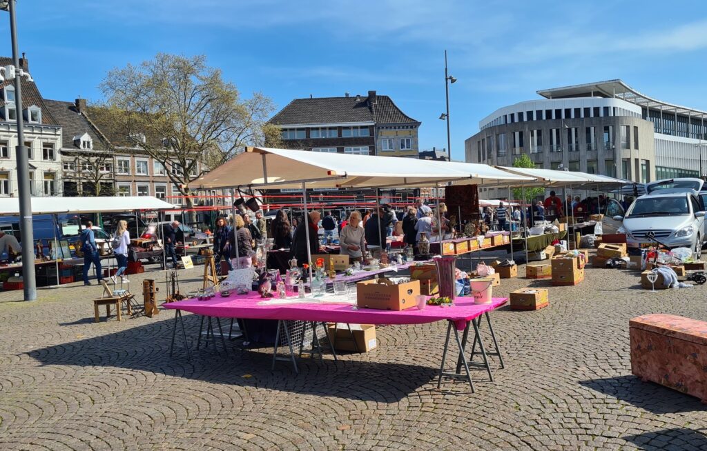 Jaarmarkt Scheveningen Boulevard in Scheveningen