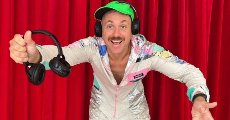 A.Vontura Silent Disco Theater – De Dinoshow — Theater in Scheveningen